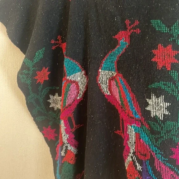 Vintage Poncho - Picture 2 of 3